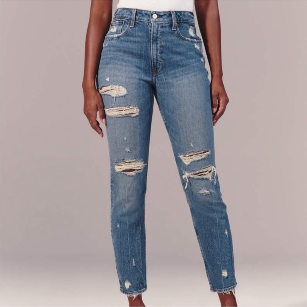 Abercrombie & Fitch Curve Love High Rise Mom Jean Distressed Sz 26 / 2 short - Picture 2 of 14